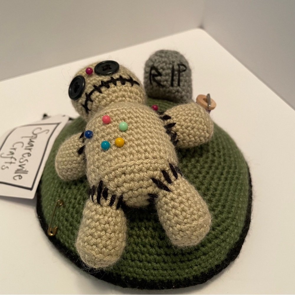 Squaresville Crafts Crochet Pincushion‎ Voodoo Doll Handmade